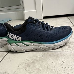 Hoka M Clifton 7, size 10- awesome condition!